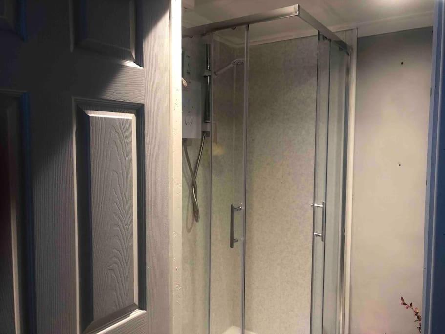 Belfast Private Room, En-Suite & Own Access Екстер'єр фото